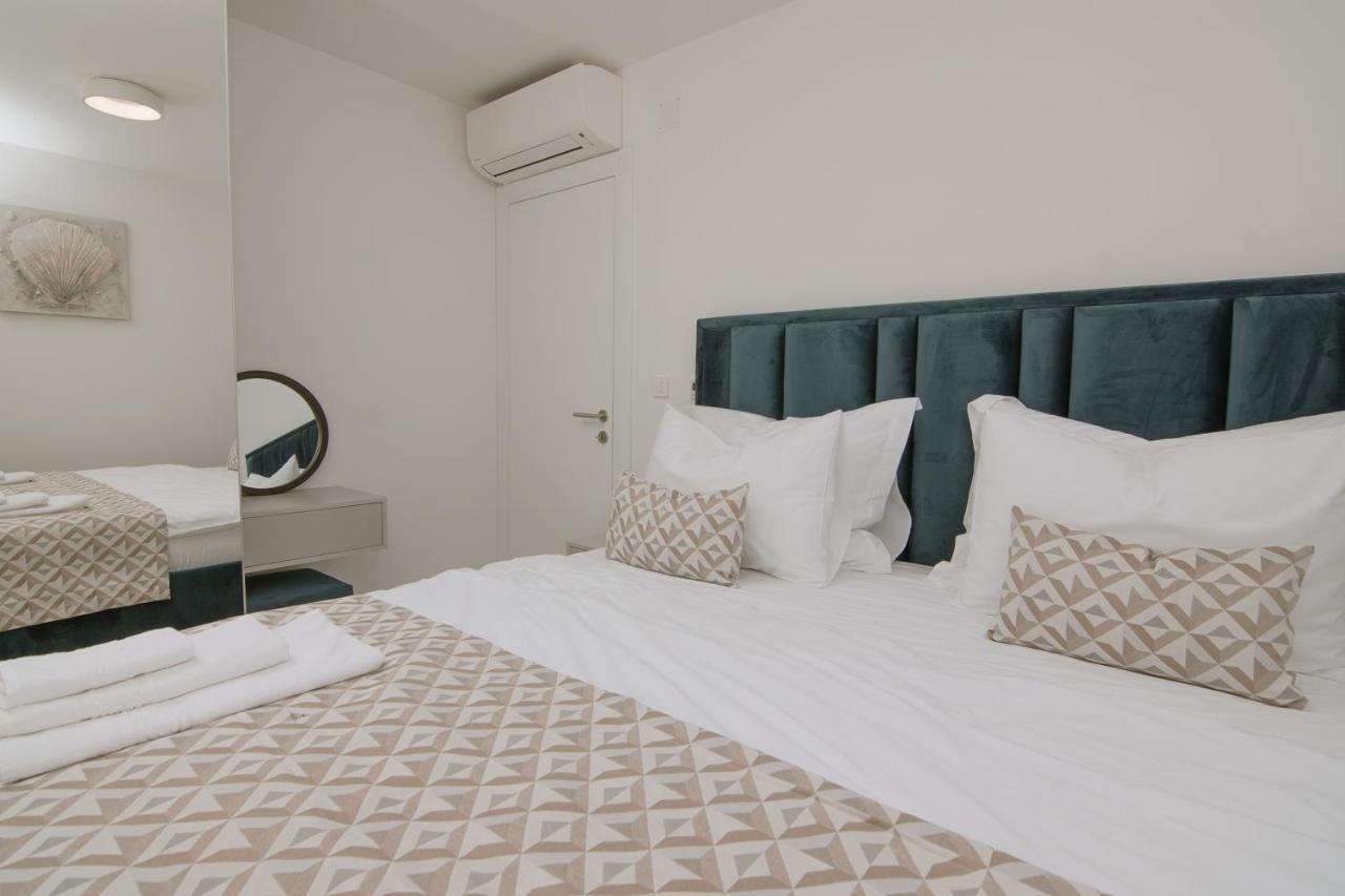 Apartments Adriatic Pearl トロギール エクステリア 写真