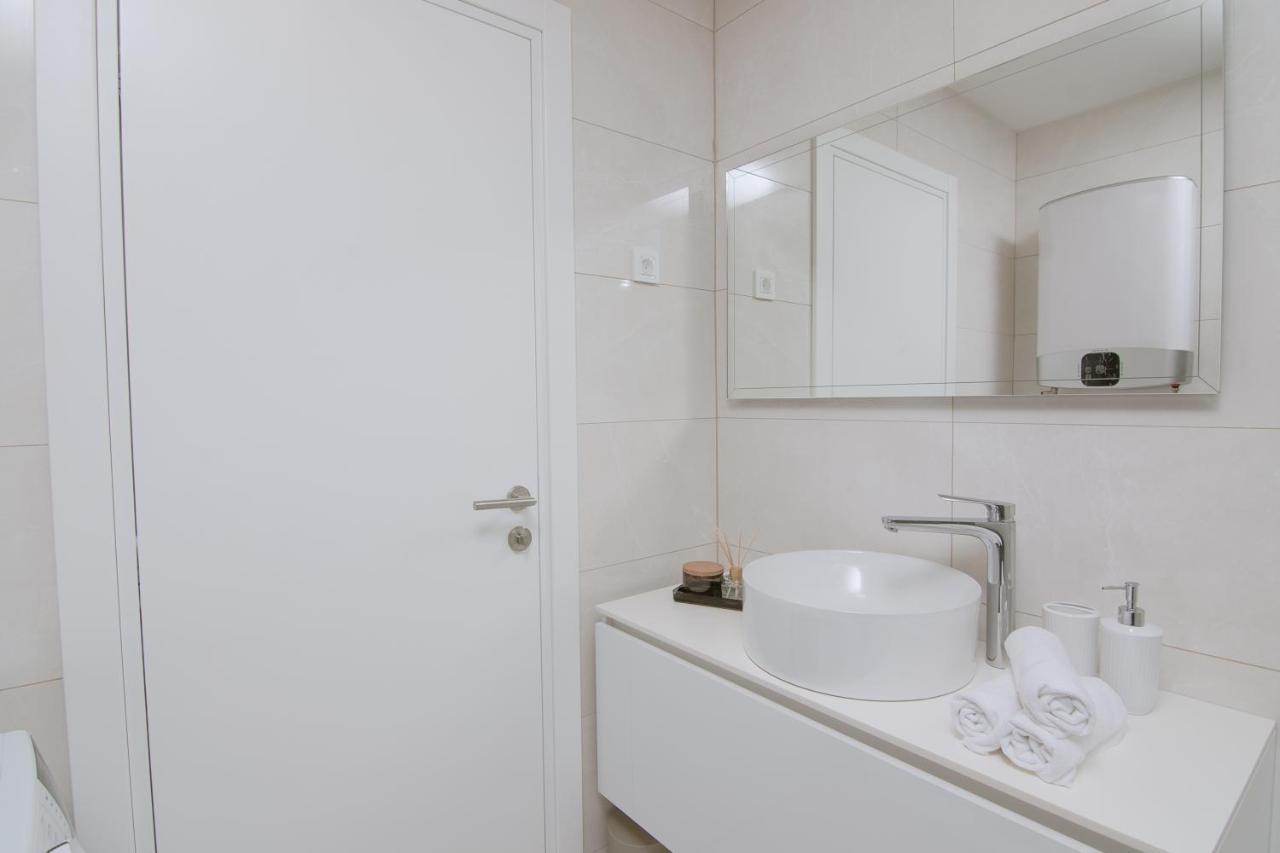 Apartments Adriatic Pearl トロギール エクステリア 写真
